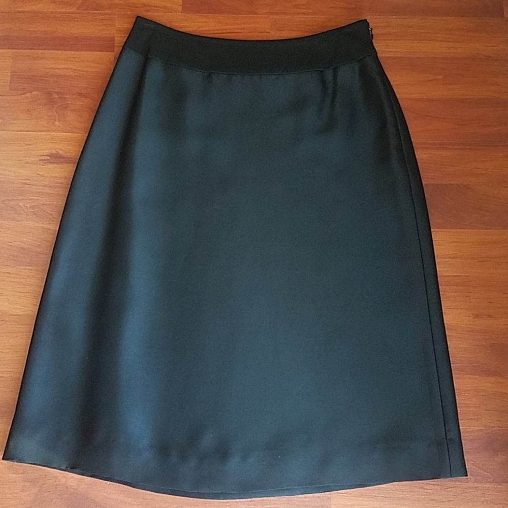 100% Silk Ann Taylor black lined skirt